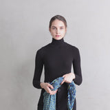 How to wear Zoelle Teal Peacock Pleated Scarf