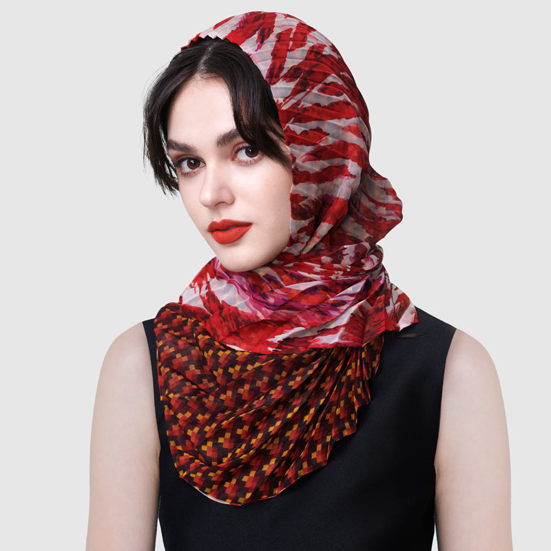 Zoelle Cerise Feather Pleated Scarf