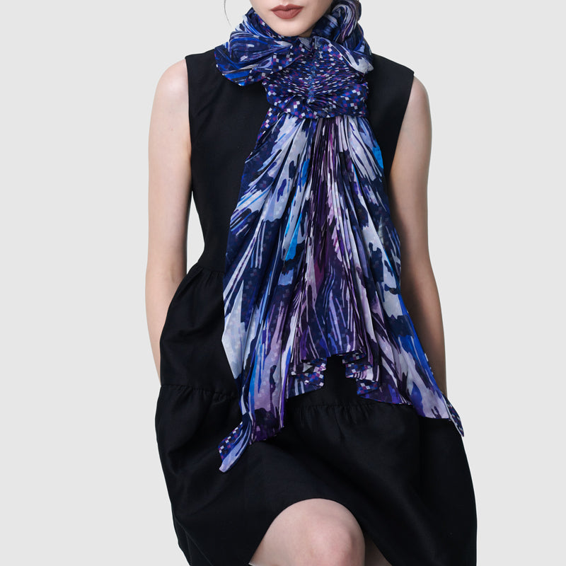 Zoelle Violet Starling Pleated Scarf